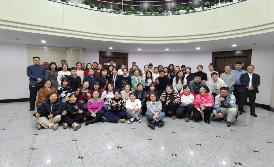2024年1月13日，藥業公司舉辦2023年度總結表彰暨“平行起飛”主題年會_副本.jpg