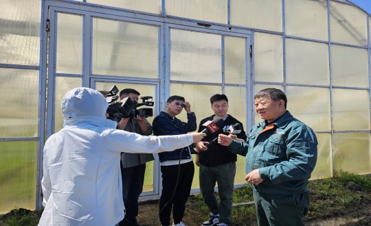 2024年5月24日，農業總公司副總經理侯正發接受《守望都市》采訪_副本.jpg